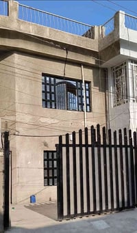 بيت للايجار في السيدية مساحة 110 متر الموقع ضباط السيدية  كراج وهول وم...