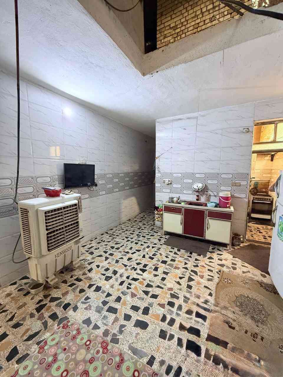 � للبيع بيت زراعي مميز – موقع استراتيجي 🔴ومراوس يم جسر الفرنسي
📍 الموقع:
بين منطقة أبو رشاد ومنطقة البستان والكمالية
قريب من مدارس المعوقين

📐 المساحة: 115 م
🏠 المواصفات:

 • طابقين
 • 3 غرف نوم
 • صالة كبيرة
 • استقبال واسع
 • مطبخ كبير
 • ترك (حوش) كبير
 • طرمة
 • بناء حديث طابوك
 • السطحين شتايكر
 • البيتونة شتايكر (عزل كامل)

✨ البيت مناسب للسكن أو الاستثمار
✨ موقع هادئ وقريب من الخدمات
✨ تشطيب قوي ومتين

📞 للاستفسار والمعاينة يرجى الاتصال

0 777 334 0375
