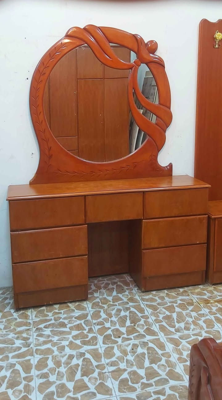 للبيع غرفة نوم صاج عراقي السعر 600 وبي مجال 
*********** كركوك, العراق
