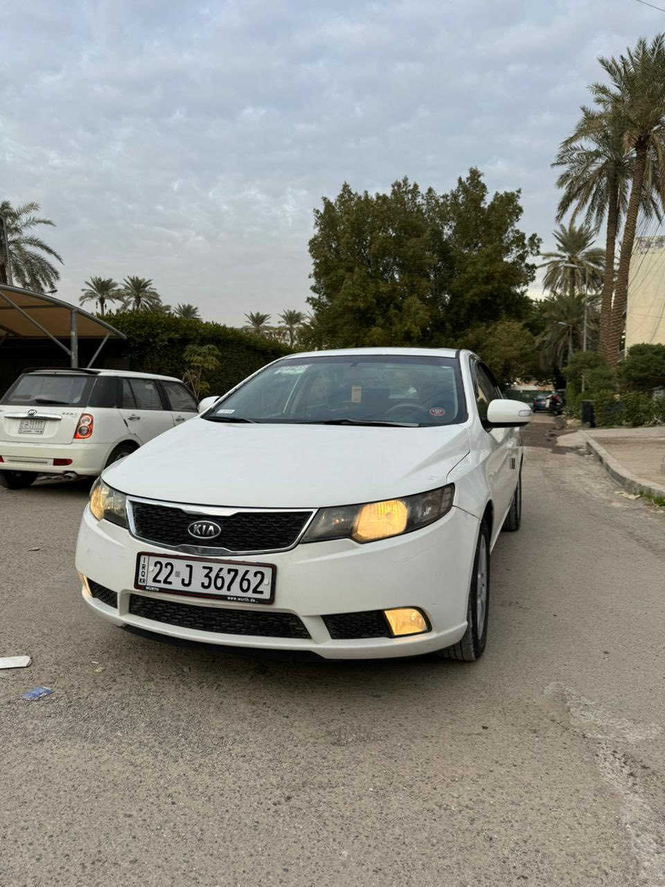 كيا سيراتو 2010  كير محرك كلة مكفوال بيهة بس باردة خفيف بين بابين صبغ  ربع البنيد فقط وباقي كلة مكفوال كفالة عامة تحويل مباشر شوكت ما تحب سعر 105 بيها مجال للطيبين مكان سيارة الكاظمية ***********
