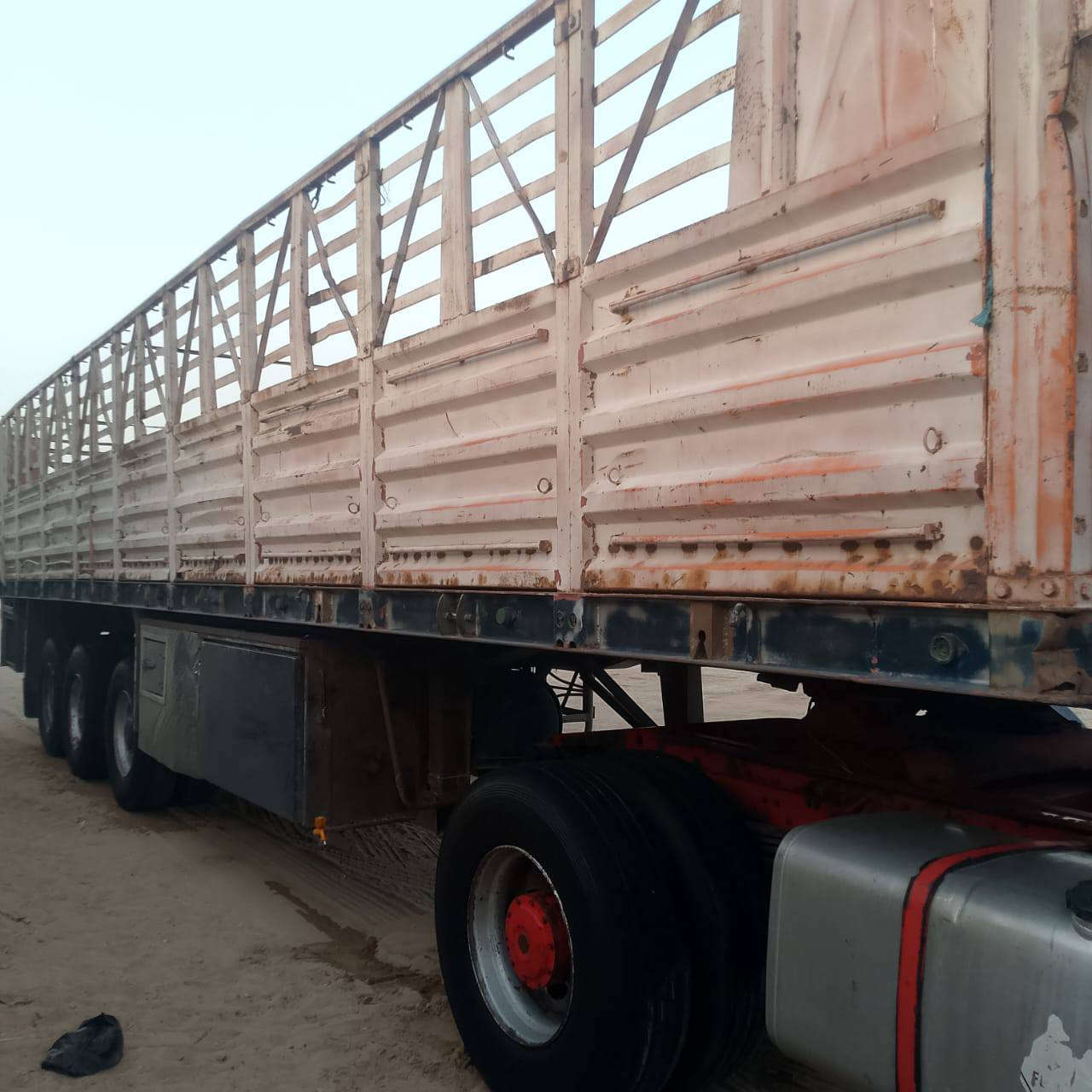 السلام عليكم مكلف بالنشر
عربانه عمل شاصي 16 طول 12ونص ارتفاع 175 
تخم تاير دناكير سبربس للاستفسار الاتصال على الرقم ‏‪‏‪***********‬‏
