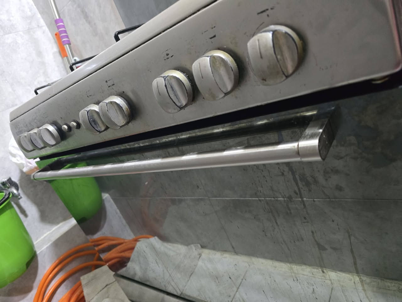 للبيع مكان السيدية ***********  السعر 300 ايطالي
