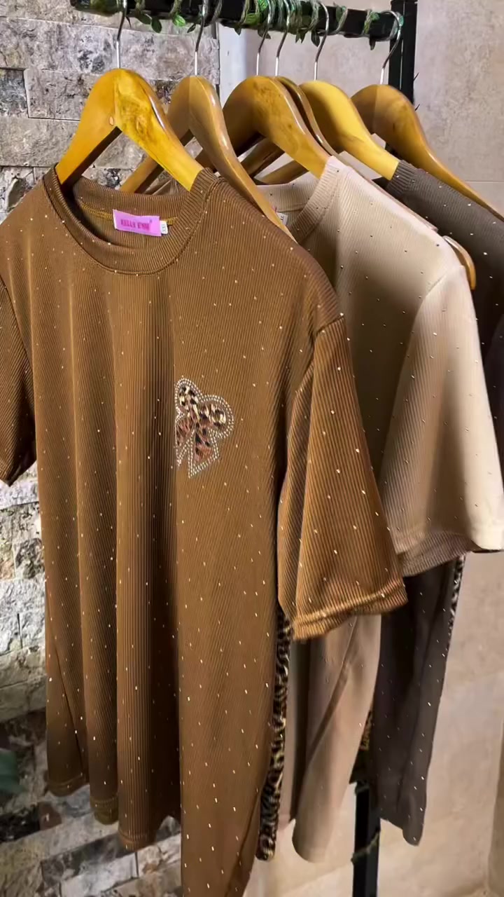 تراك صيفي ترند 2026 القماش فانيلا مسيم ستراس ليكرا قياسات فري سايز السعر 8 آلاف للقطعه والتوصيل 3 آلاف لجميع العراق اخر قطع متوفر للحجز خاص!


**إذا كنت صاحب هذا الإعلان وتريد حذفه لأي سبب، رجاءا أرسل رسالة إلى الدعم الفني**