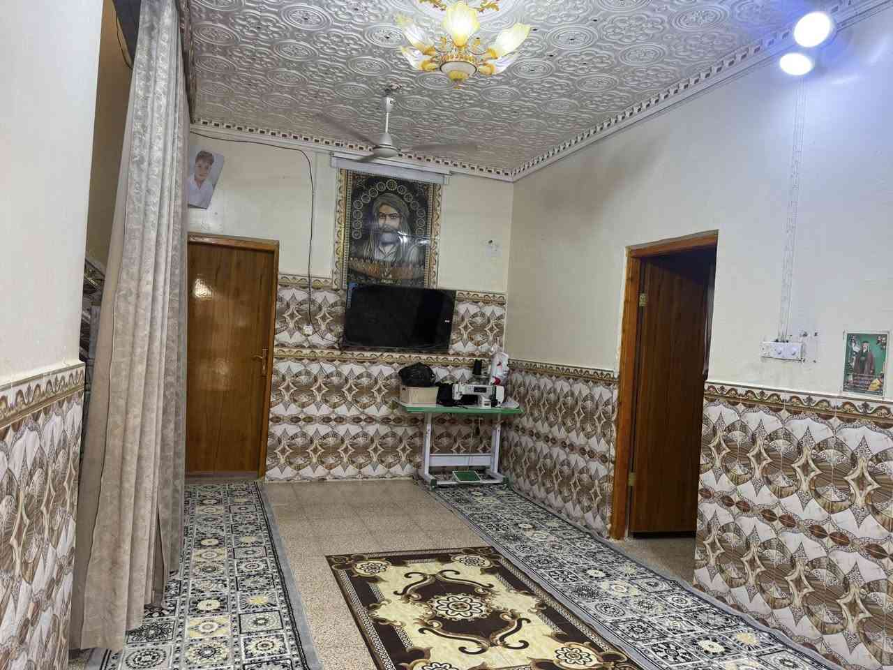 بيت زراعي للبيع مساحه 250 عالي عن شارع بيت كلش حلو 
غرفتين وصاله وديوانيه وساحه وكراج لبيت قريب ع شارع بدايه لفضليه قرب طاقه كهرباء قديمه سعر 50 وبي مجال ***********
