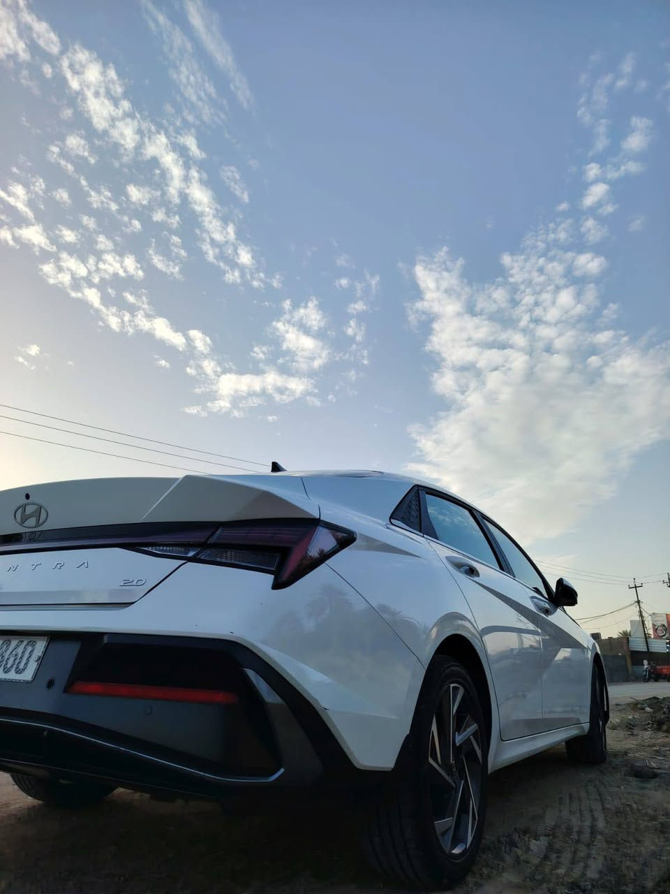 سلام عليكم
النترا 2025 خليجي كوري.   جديده كفاله عامه 
مكينه 2000. 
ماشيه 24 k
المواصفات
فول
فتحه 
بصمه +بصمه ابواب + يدات ترحيب. + جنطه ذكيه
 شاحن لاسلكي.
كشنات مخمل اوف وايت
شاشه ديجيتال 
تشغيل عن بعد
بصمتين
وبعد بيه مواصفات
رقم بغداد الدولي
مكانها كربلاء 
*********** 
***********.    السعر 198 وبيه مجال
