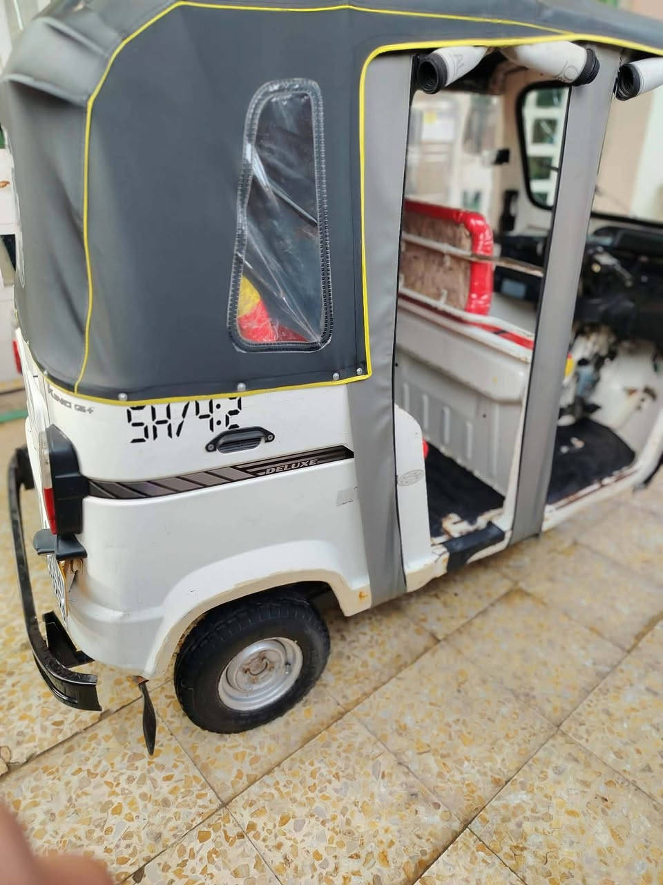 السلام عليكم تكتك للبيع TVS 2020رقم وسنويه تحويل ثاني يوم ارقام انكليزي وهزه جاهزه من كلشي تكتك خير من الله مال جناي مكينه خير من الله السعر 5ونص وبيها مجال العنوان بغداد المحمودية الرقم *********** / *********** الشراي يتصل ع الارقام اني مكلف ب النشر
