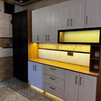 كاونتر HDF • سنك مرمر • نظيف