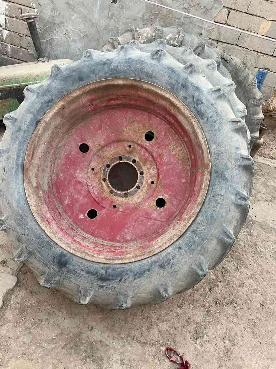 سلام عليكم للبيع زوج وياله وتايرات منفوخ وجاهزات نظاف كلش مكان ناصريه الشراي ***********@
