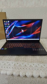 کوردی/عربي  ئەم لاپتۆپە ناوازەیە بەردەستە تەنها ٩جار کراوە بە شەحنەوە ...