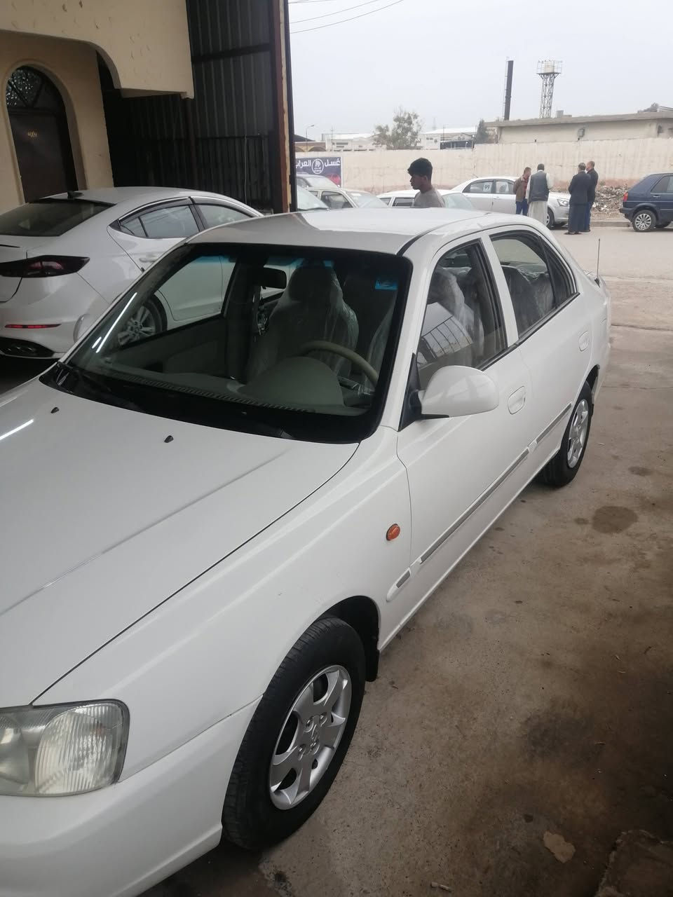 السلام عليكم هونداي فيرنا ٢٠١٢
                                      للبيع او مراوس اكسنت ريو

السياره من الشركه يمنا 
                    
    رقم وسنوية جديد شرط وكاله وتحويل

السياره جاهزه من كلشي

               بيه نص جاملغ صبغ الخلفي يم قبق البانزين

مكاني موصل الايسر
 متواجد عالفيس واتساب ***********
