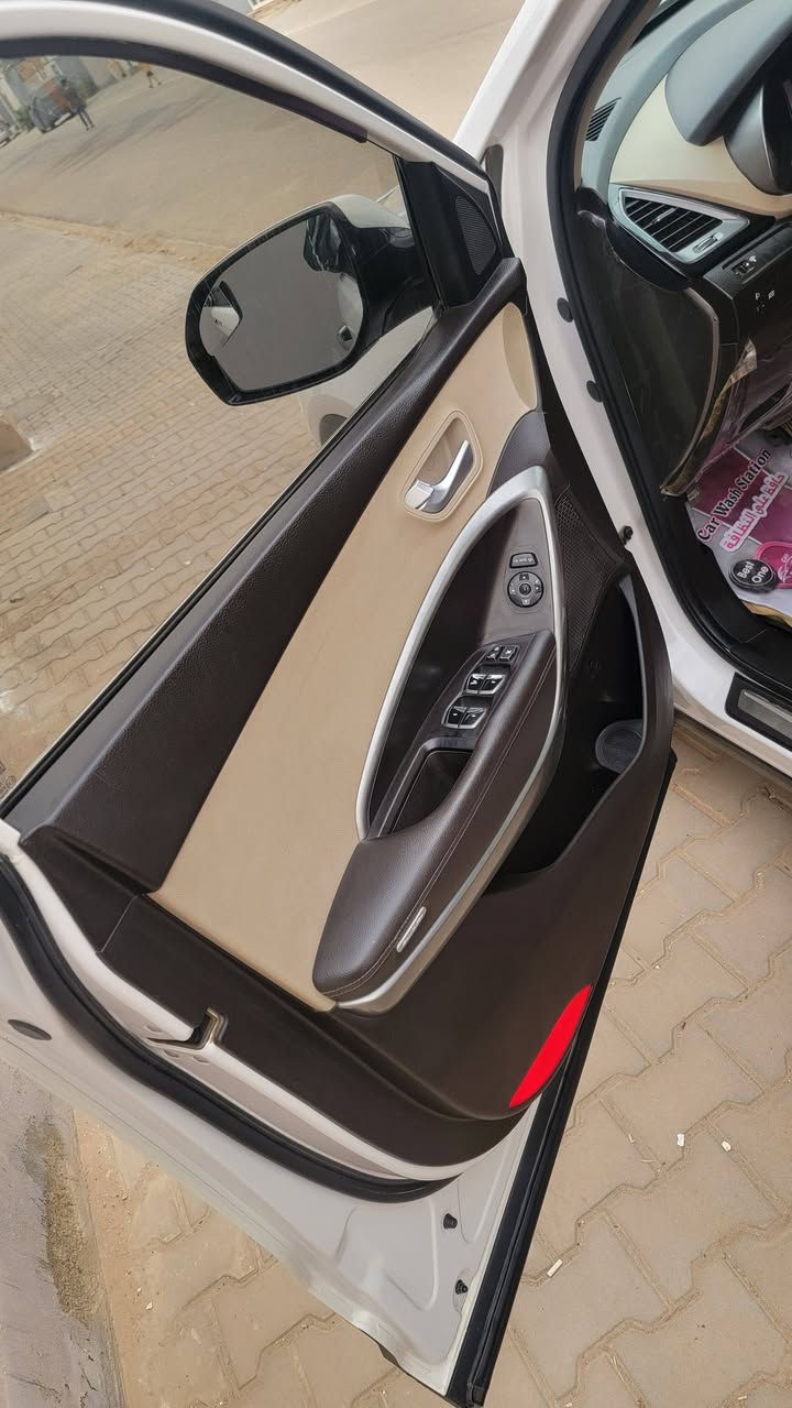 السلام عليكم
سنتافي 2016 للبيع 7 راكب لون ابيض
خليجي مكفوله فول مواصفات 
محرك 3.3 لتر
4WD
مثبت سرعه
كشنات جلد
فتحه بانوراما 
تبريد ثلج
لايتات لد
ماشية 133الف
تخم تايرات جديد
بطارية جديده
زجاج مضلل 50 % قابل للإزاله
صيانه كامله و ماناقصه شي
مكان السيارة نجف / الكوفه
باسمي ***********
