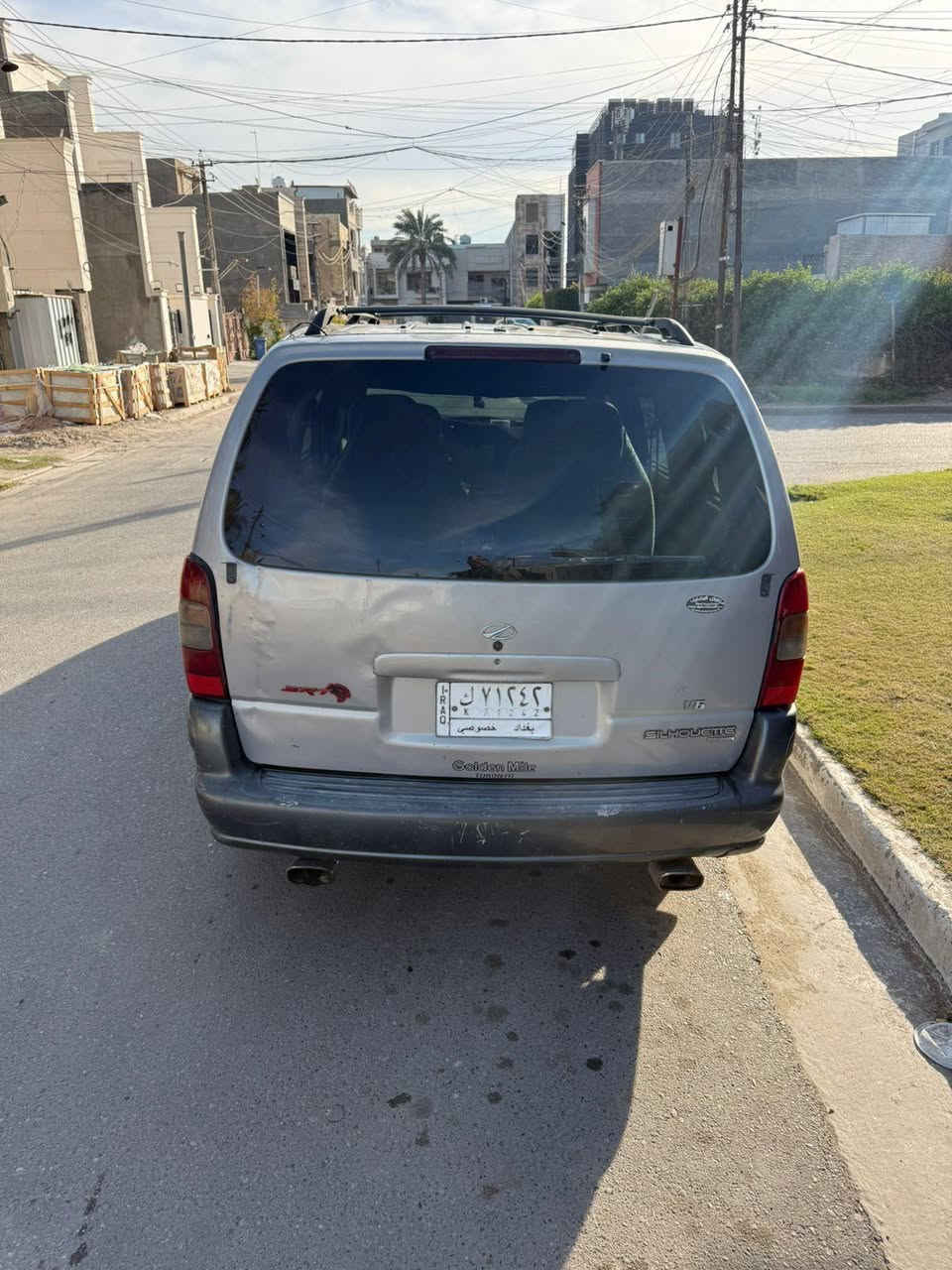 � للبيع – أولدزموبيل موديل 2000 (ملكي) 🔷

🚗 المواصفات:

 • 6 راكب – ملكي
 • مكينة 3400
 • كير وتعليق السيارة جاهزين
 • كهربائيات كاملة شغالة 100%
 • سنتر لوك
 • تبريد 3 قطع
 • المكيف يشتغل لكن بحاجة شحن غاز فقط

🛠️ ملاحظات بسيطة لا تُذكر
السيارة بحالة جيدة ومناسبة للاستخدام اليومي.

💰 السعر: 33 ورقة
📝 السعر قابل للتفاوض بالمعقول

📍 العنوان:
بغداد – حي الجامعة – شارع المركز

📞 رقم الهاتف:
*********** بغداد, العراق
