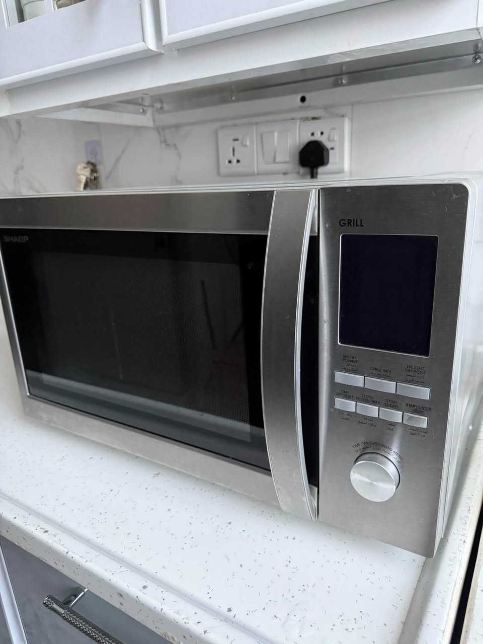 مايكرويف شارب Grillشغال بدون مشاكل استخدام جدا قليل اخو جديد اريده ب٢٠٠


**إذا كنت صاحب هذا الإعلان وتريد حذفه لأي سبب، رجاءا أرسل رسالة إلى الدعم الفني**