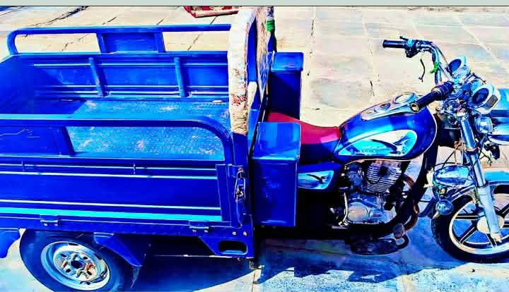 ستوته 23  صقر بتره مبدل بيهه ولفات فقط  لباقي كله كفاله شاصي مكفول. نضافه فول  السعر مليونين.و100  

***********
