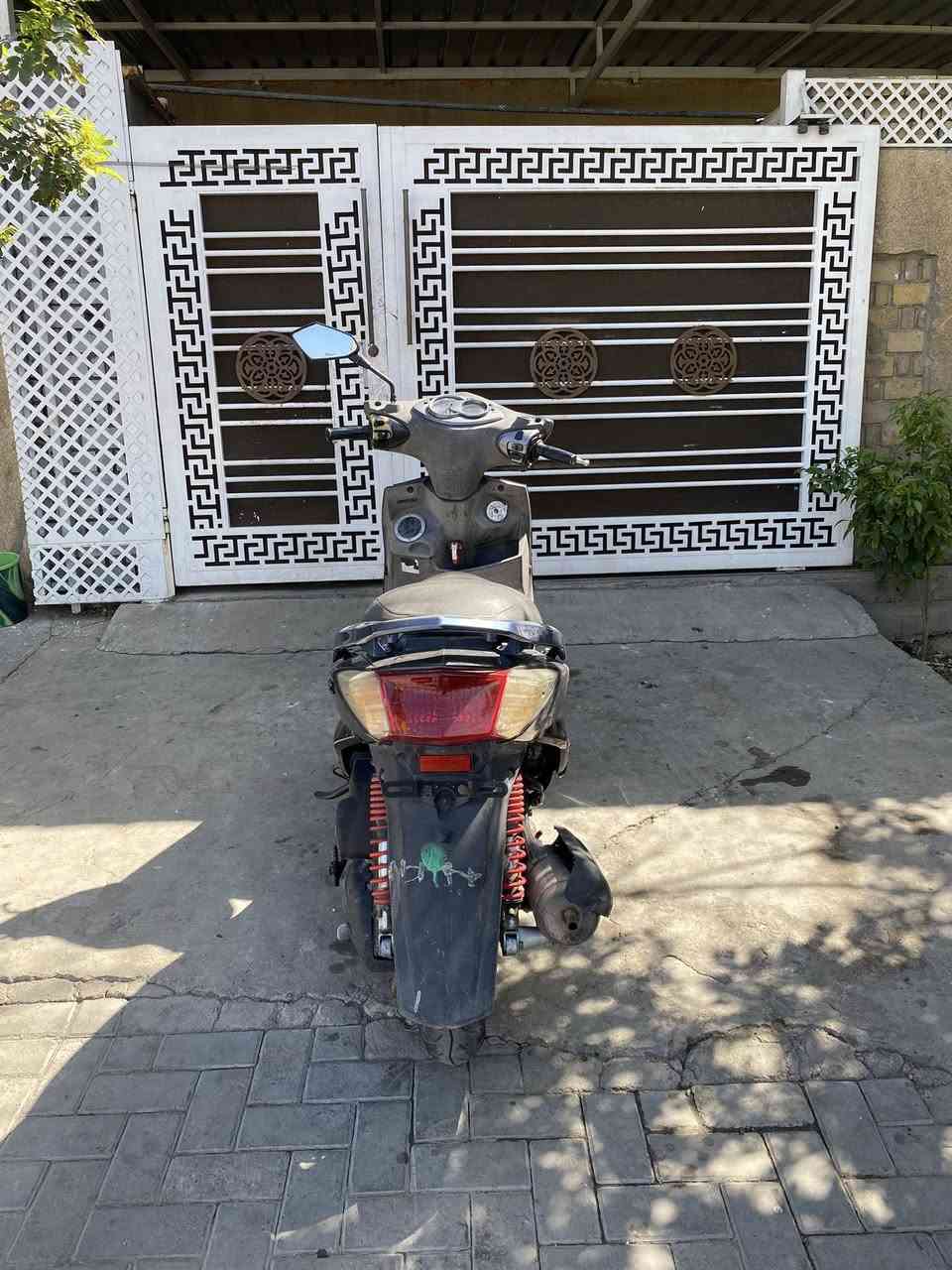 سكني فحل كابريتر دراجه جديده  مبدله بس ولفات دراجه حيل جديده سعر 450 بيهه مجال ***********
