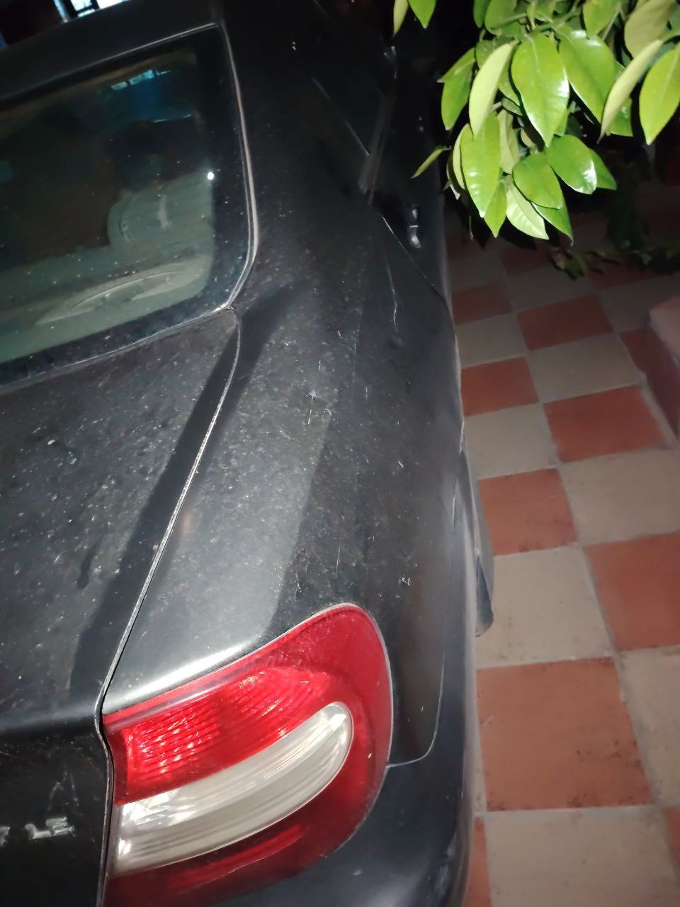 مكلف بالنشر 
سيارة كامري موديل 2004 
٤ سلندر 
نظيفه بيها شخطه بسيطه بالكير من  توصل سرعة ٣٠ تصير ووراها عادي تمشي بيها ١٨٠ لوز 
محركها نظيف ياباني 1/1 ممفتوح 
تبريد وتدفئة فول 
هيكلها ممتعوب حتى دبلاتها قوية بالطسات
وكالة خاصة رقم  بغداد 
*********** للتواصل على الرقم اتصال فقط 

السعر ٩٥ ورقه
