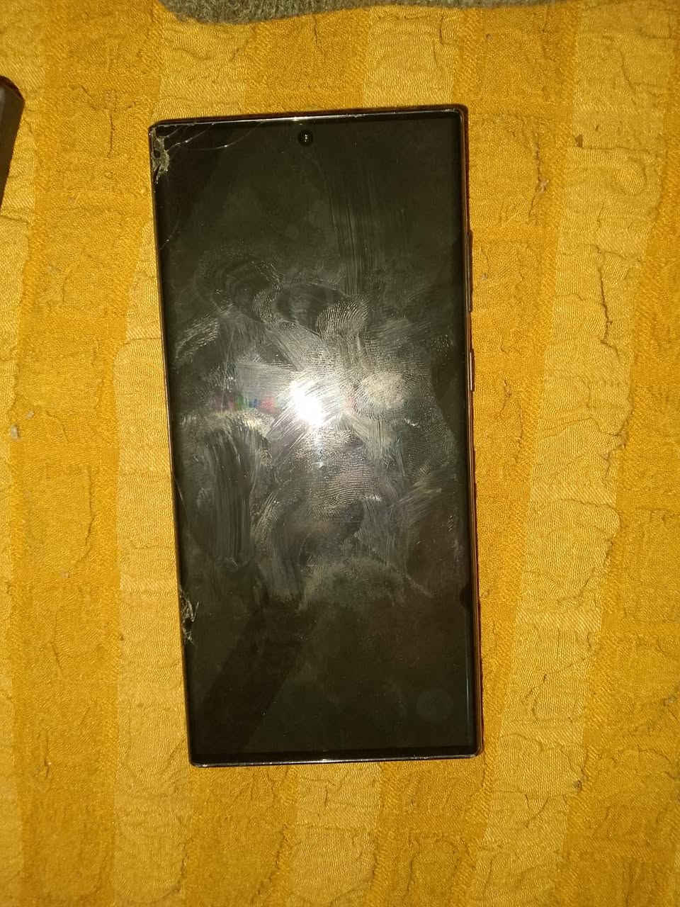 السلام عليكم
٢٢الترا اس 
ذاكره ٢٥٦
قلم ضايع 
بيع او مراوس ايفون فقط 
وشاشاه بيها ضربات وما مئثر على لمس ابد 
مكان الدوره الصحه 
للستفسار ***********
