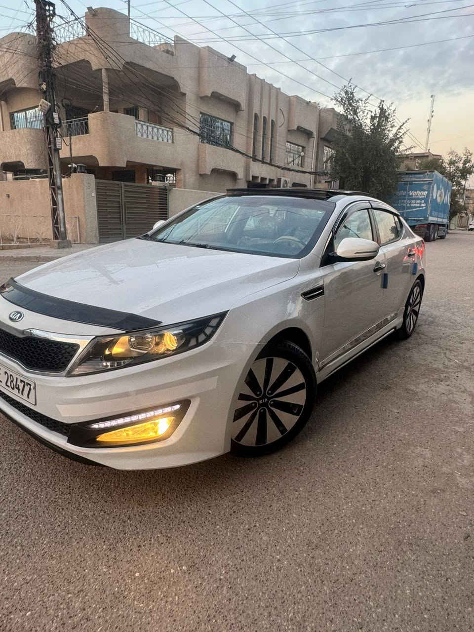 السلام عليكم 🫡
كيه اوبتما موديل 2012 وارد خليجي سبورت في أي بي 
فول واحد على واحد
مواصفات سيارة
1 شفتات ستيرن 
2تحكم ستيرن اربع جهات 
3شاشه وكامرة دوارة 
4تبريد قطعتين 
5حساسات خلفيه 
6مبردت أكواب 
7بنرامه طكتين 
8خمسه ويل كروم 
9مري شفط شاير  بل مري 
10لد امامي خلفي 
دبل كزوز 
مكينه 2400دوش 
على وضع شركه 
وبيها هواي مواصفات مذكورة 
سيارة بيها باب خلفي  وهلال جاملغ الخلفي بدون دواخل 
والباقي مكفول 
سيارة رقم شمالي تريد وكاله تريد تحويل سنويه وراقام وهزة جدد  سنويه 2030
السعر 121وبيها مجال كلش  بسيط
مكان سيارة بغداد الزعفرانيه متواجد رقم ‭٠٧٧٦ ٢٤٩ ٥٧٧٤‬خوان مكالف بل نشر
