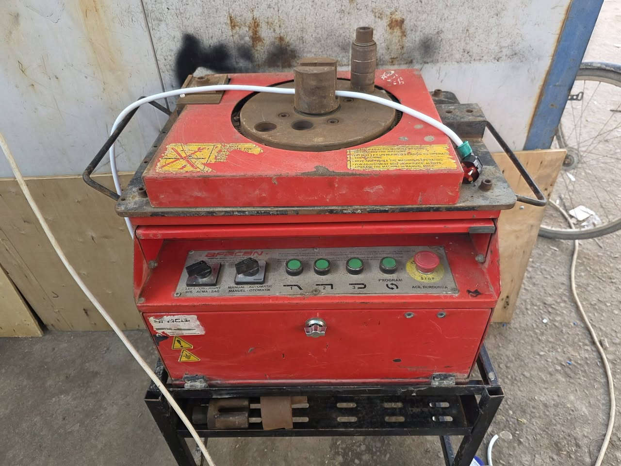 سلام عليكم للبيع عواجات تركي حجم ٣٦+حجم ٢٤        مستخدم قليل المكان البصره قضاء المدينة الهوير
***********
***********
