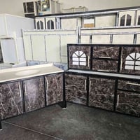 كاونتر • خشب • ألمنيوم