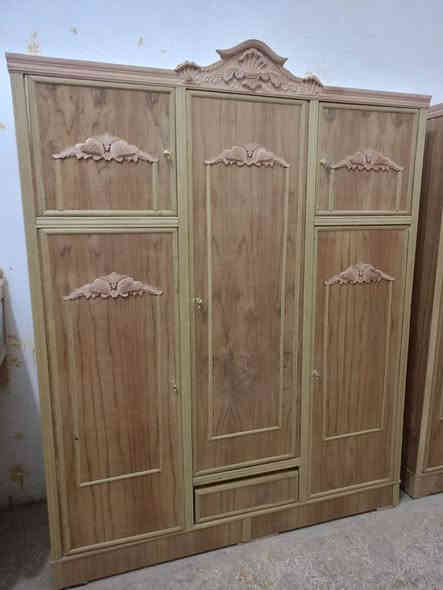 كناتير وبوفيات جديد سعر جملة ثابت
كنتور ابو ل 2 باب جديد السعر 150 الف مع الصبغ والتلميع واليدات كامل 
كنتور ابو ل 3 باب جديد السعر 225 الف 
كنتور ابو ل 4 باب جديد ب280 الف 
بوفية مترين جديد السعر 130 الف 
بوفية مترين ونص جديد السعر 135 الف 
رقم الهاتف ***********
