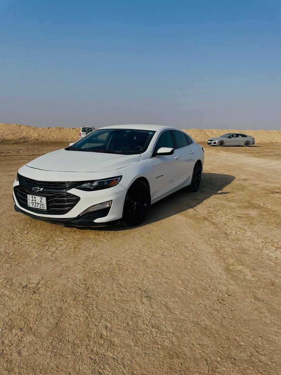 السلام عليكم
ماليبو 2024 ابيض ميدنايت دخول جديد

مواصفات LT

رادار امامي خلفي 

تحديد مسار 

داتا شو تنبيه تصادم 

مثبت سرعة تفاعلي 

تدفئة مقاعد 

تبريد منفصل مناخي

قطعتين تبريد 

تشغيل عن بعد 

شاشة كار بلي و اندرويد واتو وايرلس

اوتو ستوب 

ايكو اقتصادي

ماشية ٣٢ الف كيلو 

الضرر واضح بالصور قطعة صبغ فقط بنيد مبدل بلادي وجاملغ بارد بسيط 

عنوان السيارة بغداد 
السعر ١٥٢

***********
