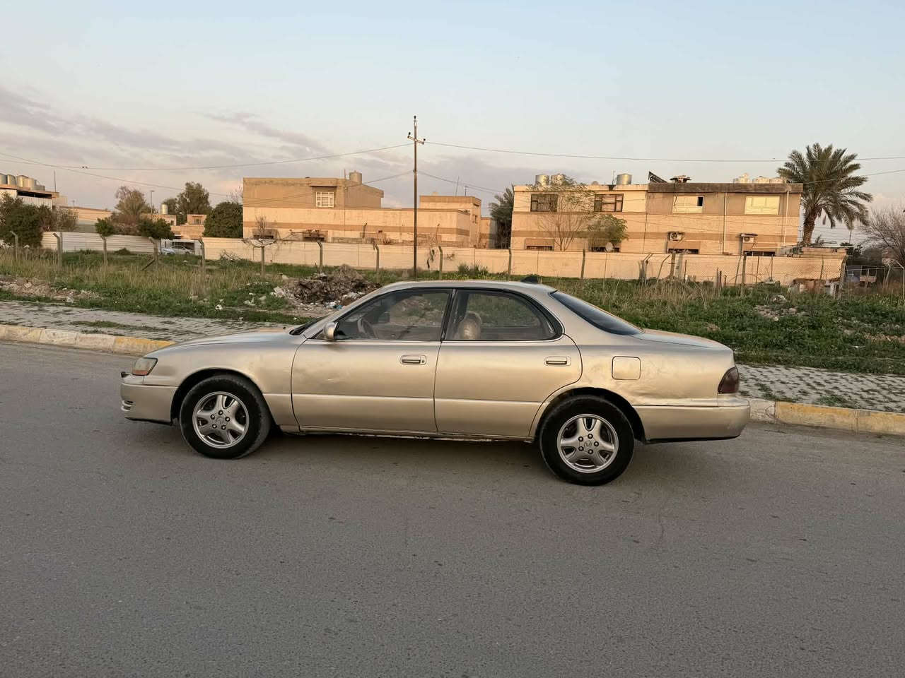 السلام عليكم لگزز للبيع موديل 92 محرك 6 سلندر V رقم بغداد مشروع وطني شرط الوكاله والتحويل سياره صبغ عام بدون گلبه محرك گير صدر تايرات كله بشرط للبيع او المراوسه حسب القناعه
 السعر 37 وبيها مجال بسيط للشراي 
العنوان كركوك 
رقم الهاتف***********
