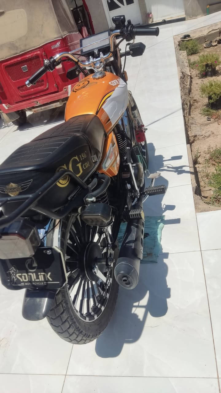 السلام عليكم سيفان للبيع موديل 25 محرك 150 بعده زيرو اخو الجديد اوارق كامله السعر 700 او بي مجال قليل المكان ديالئ الخالص. الارقم. ***********
