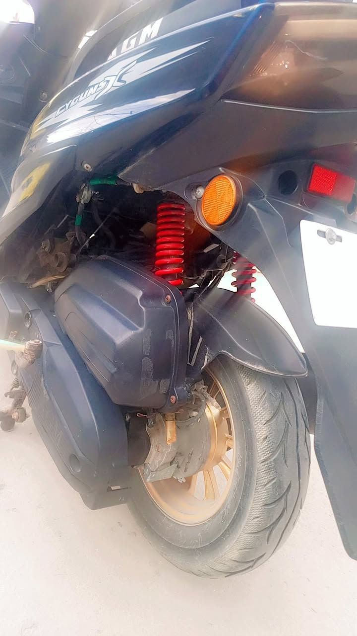 السلام عليكم الدارجه للبيع مكفولة كفالة عامه كفرات جديدة السعر 750. الموقع~ كربلاء
للتواصل/***********
