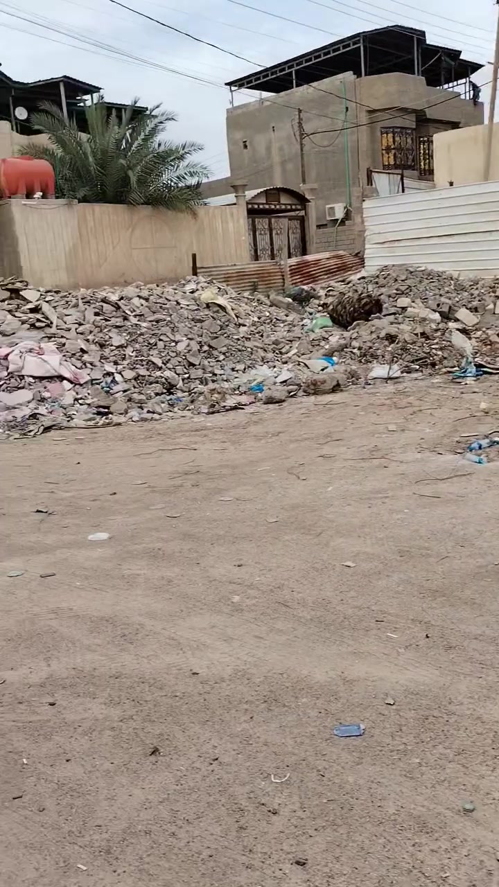 السلام عليكم قطعه 350 متر واجهه 14 ونزال 25 طابو صرف سهم بسم المشتري رقم التلفون *********** والسعر 130وبيهه مجال
