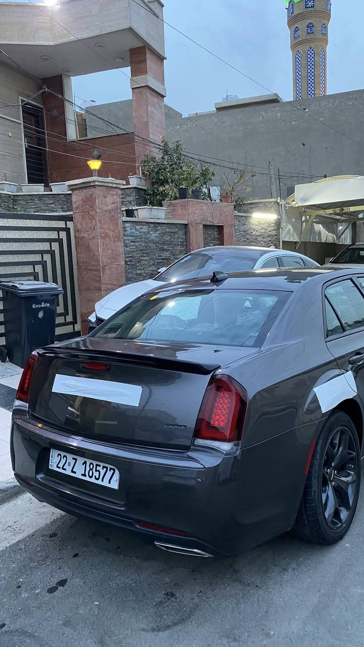 سعر مناسب .
اوباما 23 گلين  .

سـلام عليكم .
للـبيع كرايسلر اوباما 2023 گلـين الاصدار الاخير  Last call تو ويل  تورنك  دخول جديد اصل .

حبايب السياره گلين داخله كفالهه بدون قطره صبغ بدون بارد شرط حتى الدعاميات كبس بدون صبغ (مكفوله من الدعاميه لدعاميه ) .
وسونارها موجود 

السياره مرقم جديد كامل تحويل او وكاله مضمون.  

مواصفات السياره :

- ويل قياس 20 انج .
- بصمه تشغيل  .
- تشغيل عن بعد .
- كشنات كهرباء . 
- خرائط 
- شاشه كبيره لمس .
- بصمه ابواب .
- فول تحكمات ستيرن .
- دمامات صوت .
- حساسات .
- كامره وشاشه تدعم Car play .
- كامره دواره ٠
- تبريد قطعتين .
- تحكمات لد نهاري ليلي ومتعددت الاخيارات .
- محرك v6 3600 فدشي جدا راقي .
- ويل كب .
السياره بعد بيها المواصفات معروفه بل اوباما  .
طبعا السياره جدًا نضيفه وتوها داخله للعراق .
وبدون حادث داخله خلل ميكانيكي .
بدون ايرباك .

مكان السياره: بغداد قرب المنصور .
سعر السياره : 289 مجاله بسيط ماتوقع اكو سياره بهل موديل وكلين بهلسعر .
والف عافيه علمشتري مقدما .

للاستفسار اكثر • ***********

تحياتي لجميع .
