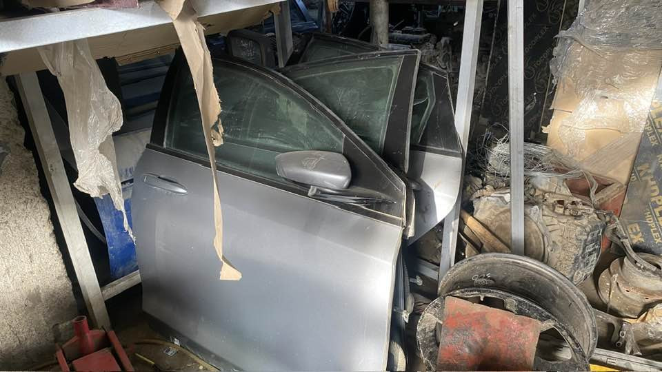 عرض خاص 
بيبان و صندوك دوج افنجر  سي 200 جيب باتريوت  جيب لبرتي جيب  كراند شيروكي دوج جورني دوج دورنكو 2008 دوج نترو  دوج كالبر دوج جارجر  اوباما دوج كرفان السعر الباب 100 الف فقد يوجد توصيل جميع المحافظات 
هاتف ***********
