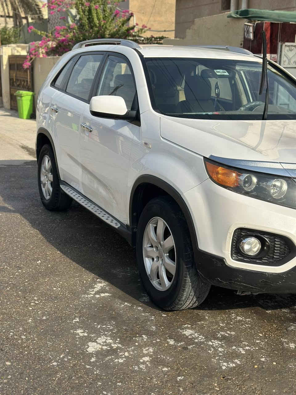 السلام عليكم
سورينتو 2011خليجي  رقم سليمانية مكفولة محرك وگير بيها فقط معجون بالباب الي بصف السايق 
كشرها وداخلها نضيف 
تبريد و تدفئة خير من الله 
صدرها تعبان والدبلات يعني تاخذ السيارة ماتحتاج بس تبدل دبلات للمصداقية….
كهربائيات كلها شغالة 
السعـر 140 وبيهـا مَجال.

***********
ورقم الثاني 
***********
