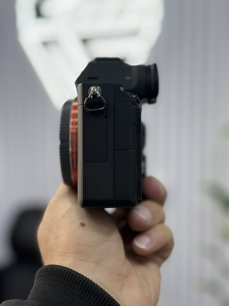 #daste_dw_مستعمل
——————————
Sony a7 III body
Clean 100%
Shutter 3K


**إذا كنت صاحب هذا الإعلان وتريد حذفه لأي سبب، رجاءا أرسل رسالة إلى الدعم الفني**