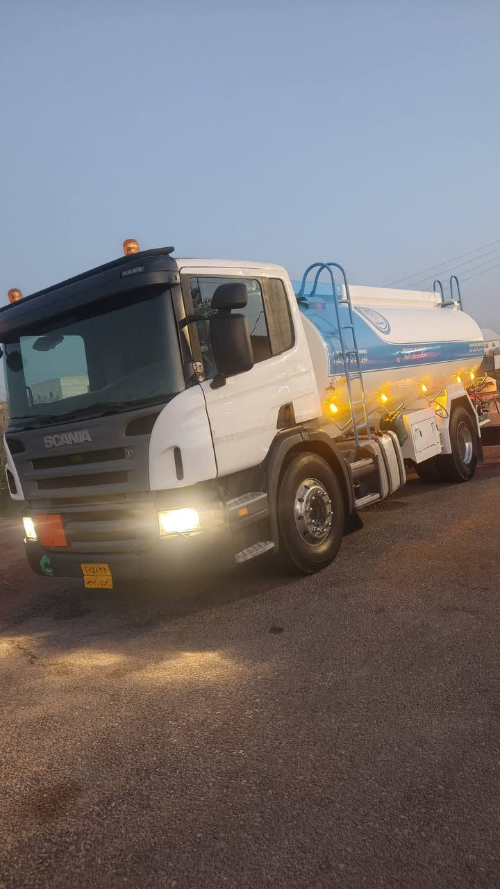 السلام عليكم تنكر سكانيا البيع سعر260وبيه مجال كير أوتوماتيك عادي محرك 6انجسن شاصي مكفول مكاني بصره رقم الهاتف ***********
