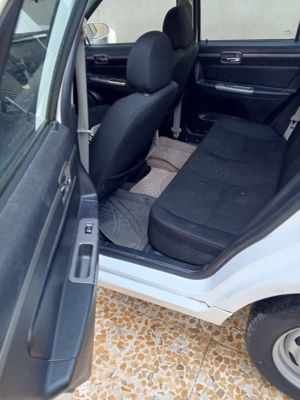 سي كي 2013 رقم نينوى سياره وضع شركه ماشيه 53الف  حقيقي بيها تبديل جاملق امامي كاربون بنزين وبيها  ملاحظات بسيطه غير متواجد على فيس ***********
