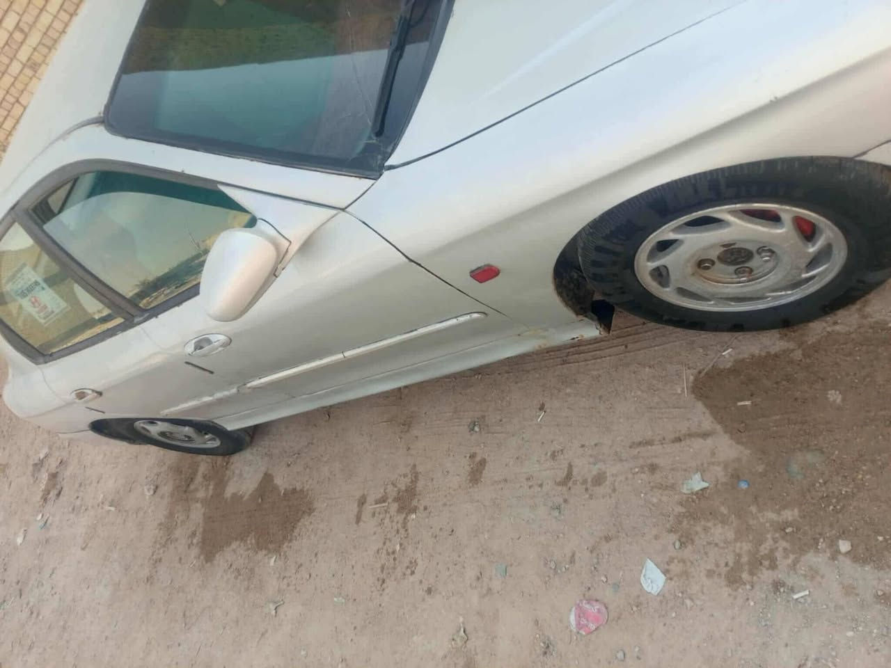 سوناتا وفود للبيع بدون مالك مكينة تبخر كير نظيف بدي جديد بدون صبغ بلاد شركة بيها معاملة كاملة بس قرص مابيها دخول طريبيل ومسجلة يدوي رقم ألماني تفيد الفقير يجفت ويشتغل على باب الله سعر ١٥٠٠  متواجد ***********
