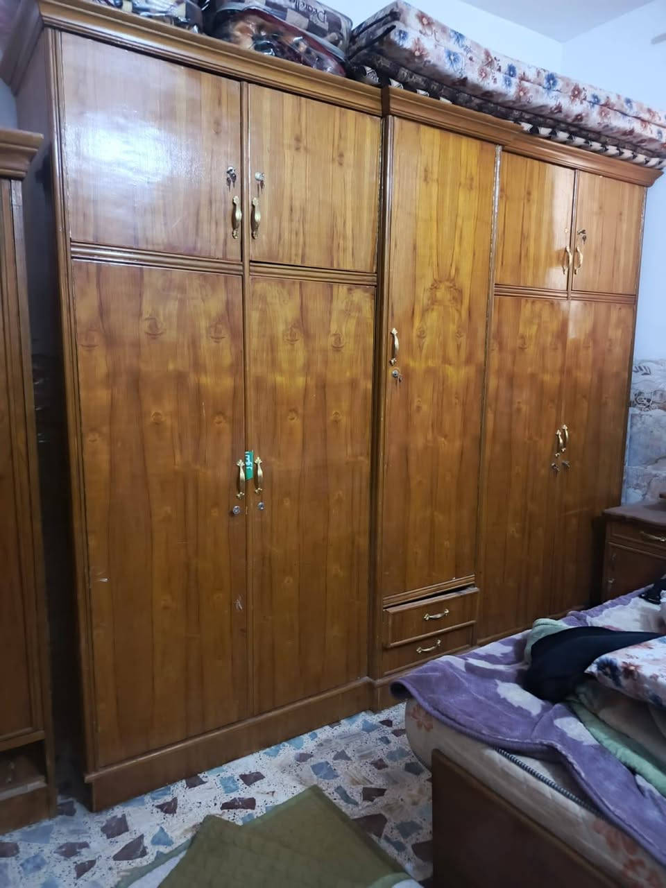 سلام عليكم غرفه تزكام بيع مباشر 
***********
