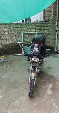 دراجة نضيفة  بيهة نقوصات بسيطة مابيهة تبخير   سعر 550 بيها مجال حك الج...