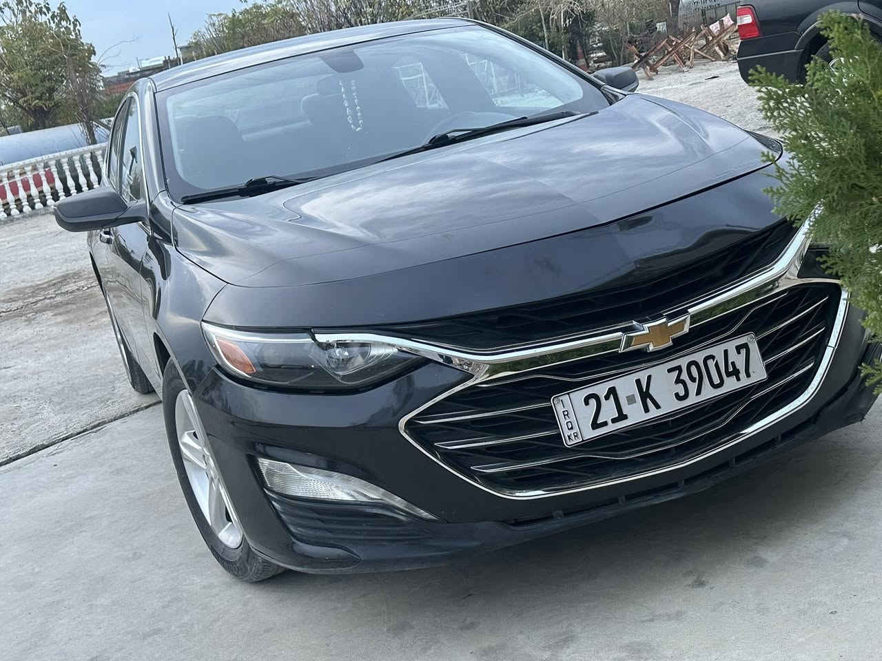 السلام عليكم 
Malibu 2021 
پێش و دوای کەپسە و سەیارەکە دەعمی نییە تەنها ٣ پارجەی ئەمریکای بۆیاخە بەبێ دەعم و معجون
سەیارەکە ماڵی دۆستە و هیچ موسروفی نییە 
مەکینە و گیر و پیش و دواو کارەبای و تەحویل هەموو گیانی بەشرت 
سعري ١١٣ ورقة 
***********
