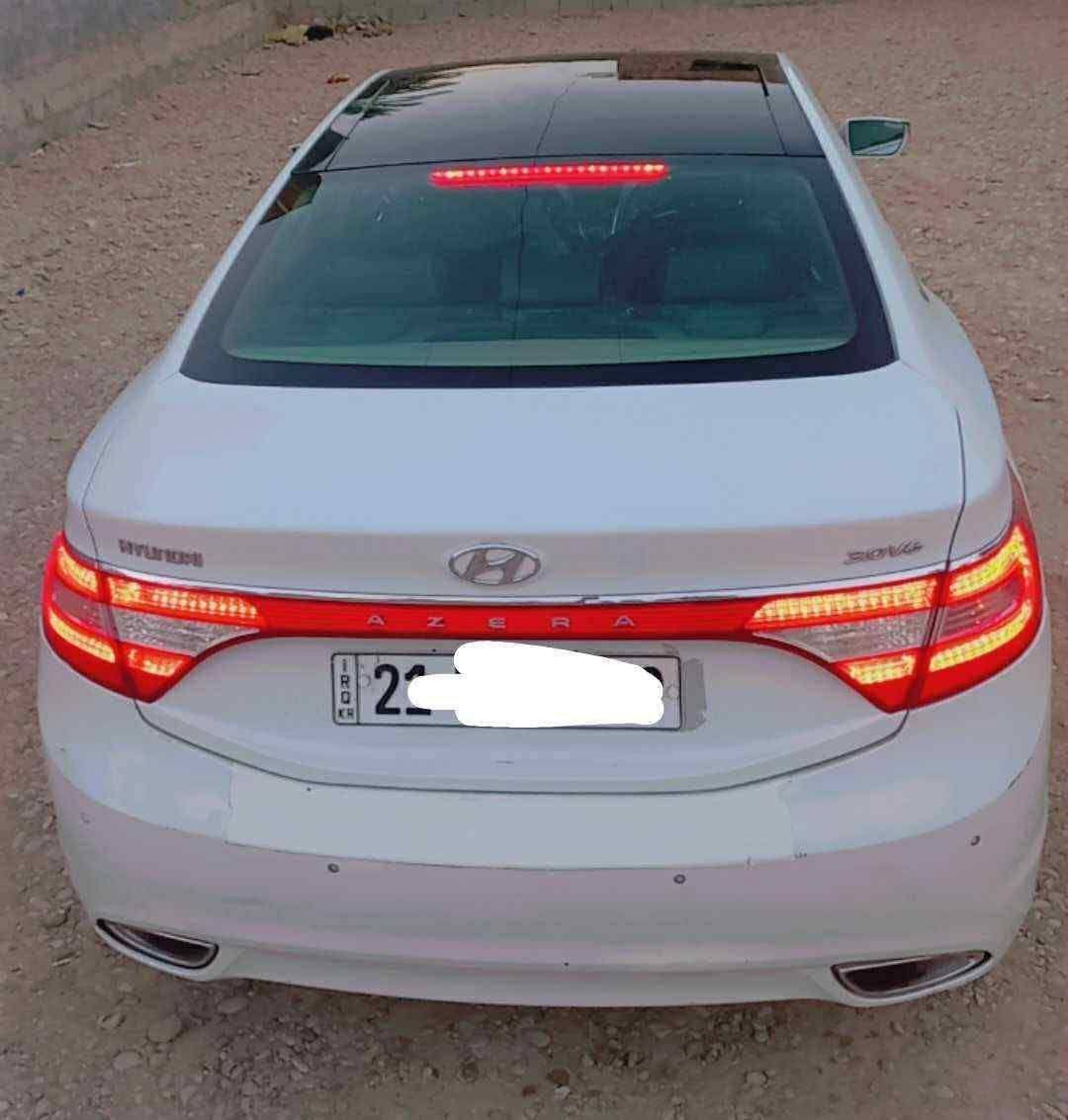 السلام عليكم
هونداي ازيرا خليجي فول مواصفات موديل 2011 
رقم سليمانية الجديد السيارة بأسمي محرك 6 سلندر 3500
كشنات جلد بردة خلفية اصل كهربائية
تخم تايرات جديد قمارة بانوراما مري سلايت
تبريد أمامي خلفي التبريد ❄ ثلج قطعتين
بيها بارد جاملغ خلف السائق وشخوط بالدعامية
سويج بصمة اصل 
السنوية جديدة
كير محرك كله جديد 
علما السيارة جنايه  ومستعجل عالبيع لغرض البناء
السعر 120$
مكان السيارة #بغداد  المدائن
الهاتف ***********
