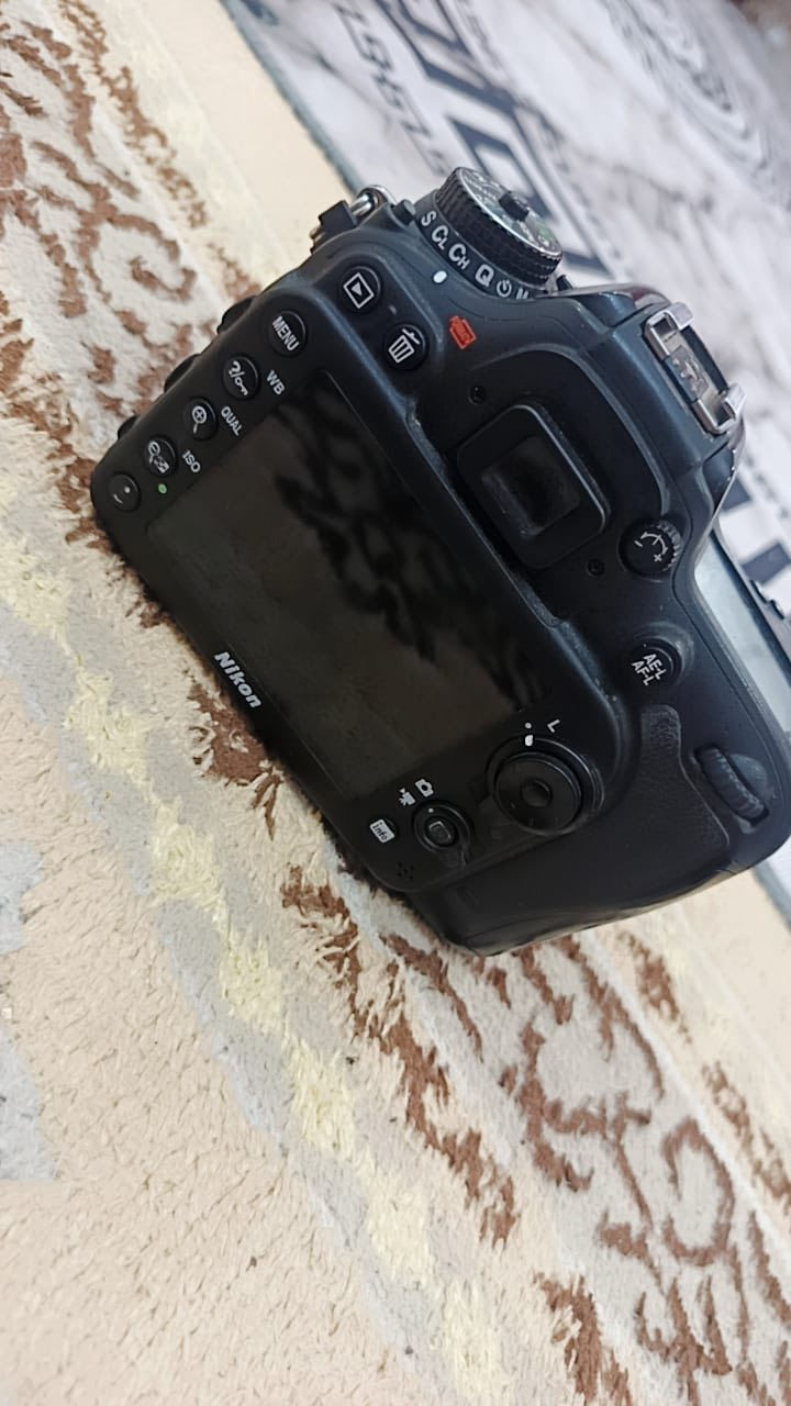 كامرة للبيع 
نوع 7100
عدسة105/18
بطاريتين وشاحنة

السعر500

بغداد العبيدي فلكة حي النصر

***********
