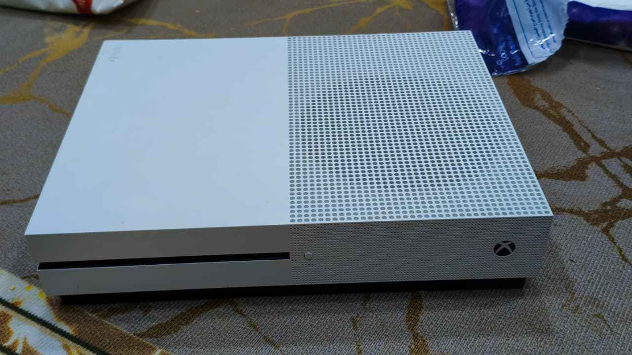 اكس بوكس ون اس
ذاكره 1تيرا
العاب
1-فوزرا 5
2-GTA 5
3-مودرن 3 
4-روكت ليك
5-فيفا 25
مفتوح تنضيف
سعر 165 بي مجال كركوك, العراق


**إذا كنت صاحب هذا الإعلان وتريد حذفه لأي سبب، رجاءا أرسل رسالة إلى الدعم الفني**