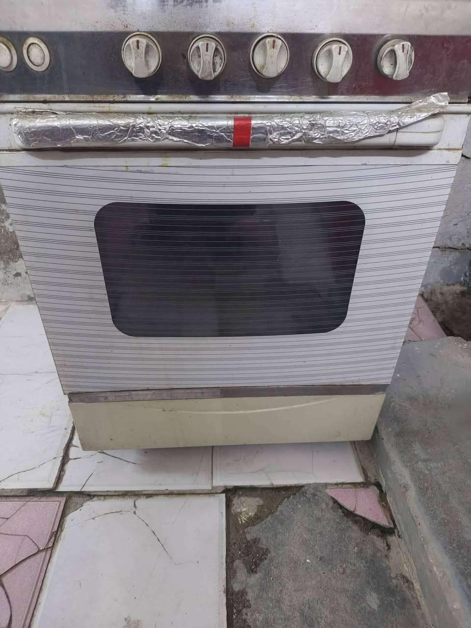 يالله سلام عليكم طباخ مصري كريازي ٤ أعيون فرن شغال عل فحص نضيف كلش سعره 75 وبي مجال قليل للاستفسار الخاص مفتوح


**إذا كنت صاحب هذا الإعلان وتريد حذفه لأي سبب، رجاءا أرسل رسالة إلى الدعم الفني**
