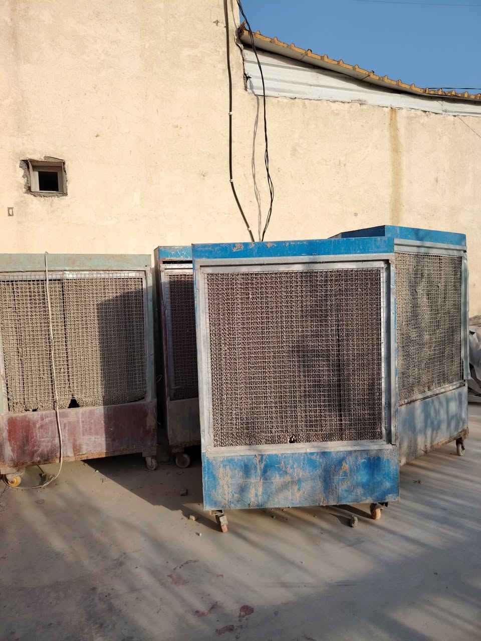 مبردات العدد 5 نضاف سعر والوحده 250 المكان شطره ***********
