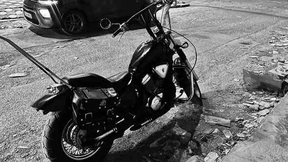 هوندا ستد 400 بلادي للبيع مكفوله كير ومكينه السعر 1350 وبيها مجال بسيط حك الجيه المكان بغداد الشعب للاستفسار ***********
