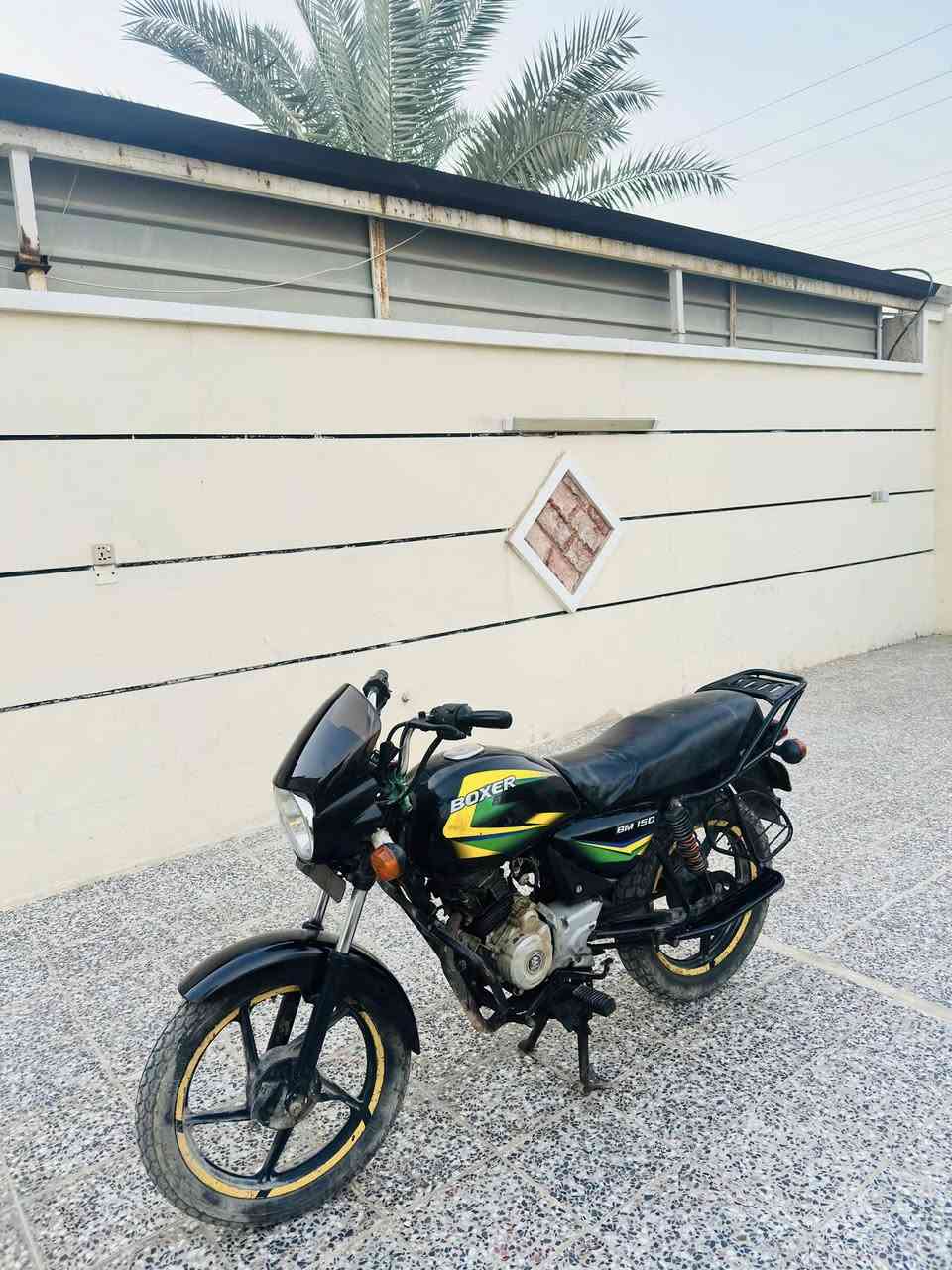 سلام عليكم 
بوكسر.        2022
للبيع.       سعره 
600 الف وبيه مجال 
***********
