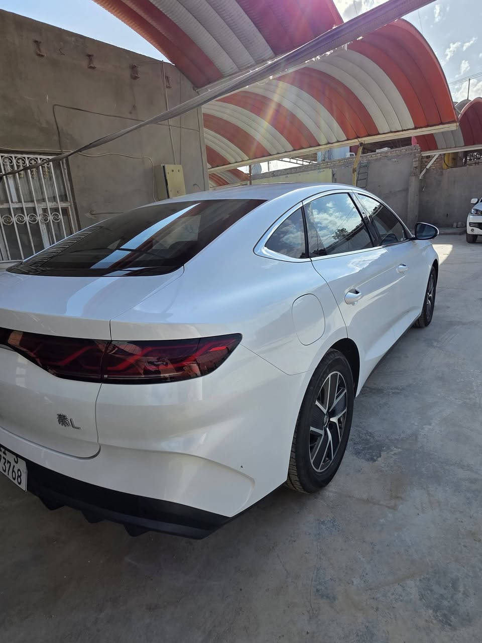 جن ال موديل 2024 شهر 12
ماشيه ٣ الف مكفوله من الزلغه حتا الدعاميات 
بطاريه نسخه 120 كيلو 
بنراما  اربع كامرات داش كام 
اومر صوتيه كامرات 3d
وبعد هواي موصفات بيه 
السياره بحاله جدا ممتازه 
*********** 
سعر ٢٣ مليون
