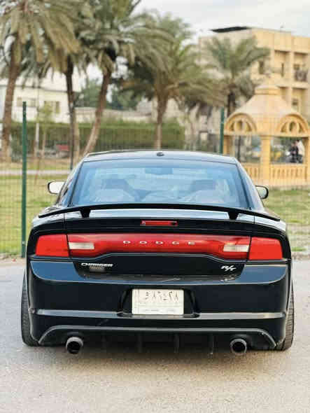 السلام عليكم دوج جارجر مديل 2014 اصل وارد امريكي كلين بدون حادث وصور امريكة مرفوقة بل منشور  موصفات لسيارة فول موصفات ماعدة لفتحة بصمة داخل احمر جلد شاشة جبيرة ويل 20 مكينة 5700 منضومة مال غاز يعني انسة لصرف منضومة زنون اصلية لسيارة ماشية 130 الف وسعر لسيارة 133$ وبيهة 
مجال مكان لسيارة بغداد البلديات 
وهاذ رقمي ***********
