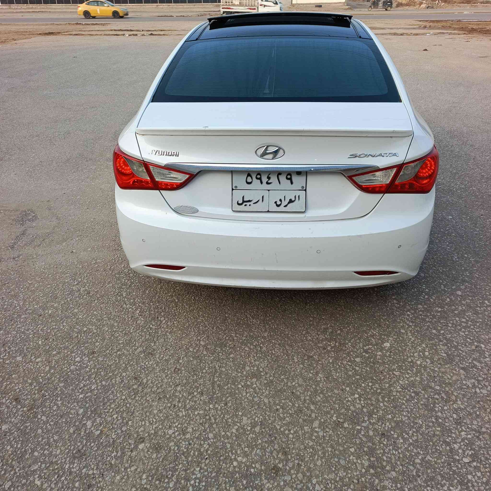 سلام عليكم للبيع سوناتا 10 شكل 11 خليجي رقم ربيل سنويه منتهيه.   25./  شهر 3      تحويل وكاله حاضر سياره محرك 2400دوش سياره بيه فقط باب صبغ جهت اليمنيه والباقي كفاله عامه
سياره مواصفات الشركه العامه 
شاشه 
كامره دواره مري كهرباء شفط
تحكم استيرن  كشن كهربائي 
اشاير 
لايت زنون ابو لد 
بلاجكتورات 
ويل كب كروم 
حاكيه بالتنته 
حساسات خلفيه بردات كويتي 
دمام خلفي بك الايت سياره كلش حلوه حله من صور تجي وشوف محرك كير تبريد حداديه تخم تاير جديد باتري جديد محرك ع وضع شركه شرط ألا تبخير ولا تنقيص سياره مال جناي بل عافيه ع ياخذه مكان سياره بابل سعر 115 وبيه مجال بصيط نتصال ع رقم ***********.  ‏‪***********‬‏
‏‪
